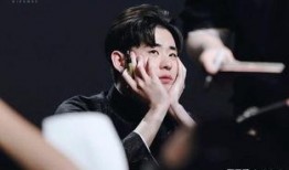 娱乐圈吃瓜爆料张云雷,娱乐圈风云再起，吃瓜爆料揭秘幕后真相