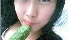 娱乐吃瓜的美女,揭秘娱乐圈的甜蜜吃瓜瞬间