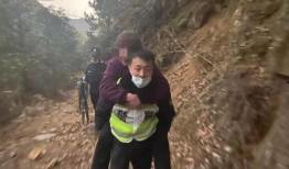 娱乐吃瓜酱老人徒步,探寻老人徒步的乐趣与人生哲学